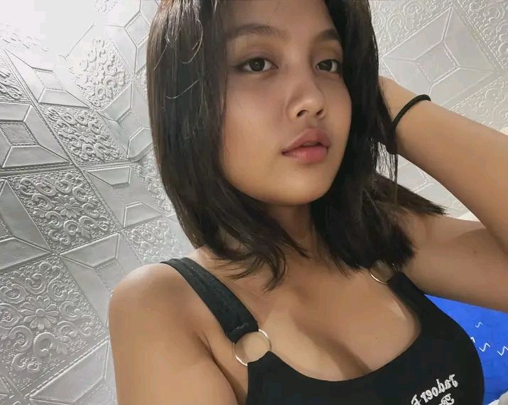 Heartwarming! The Story Behind Remaja Viral Hijab Ketat Panas Di Balkon Hotel